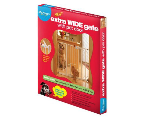 Carlson 0930PW Extra-Wide Walk-Thru Gate with Pet Door