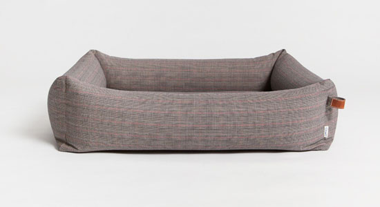 Dogbed Sleepy Deluxe Plaid by Cloud7