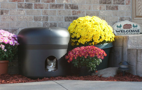 Kitty Tube Fully Insulated Outdoor Cat House with Pillow