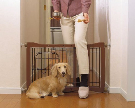 Richell Wood Pet Sitter Gate