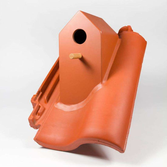 Terracotta Roof with Integrated BirdHouse by Klaas Kulken